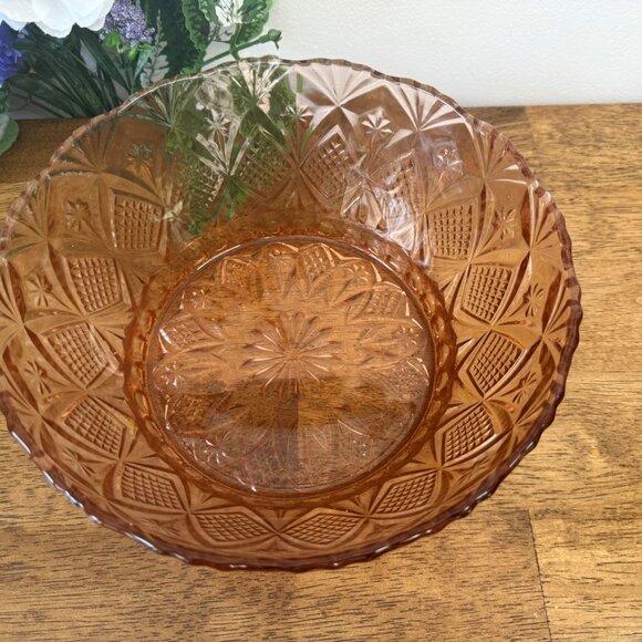Vintage Pink Depression Glass Fruit Bowl Diamond Cut Starburst Pattern Elegant S - Picture 4 of 6